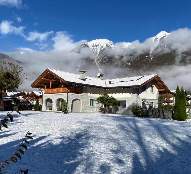 B&B Casa Il Sasso Pinzolo Exterior photo